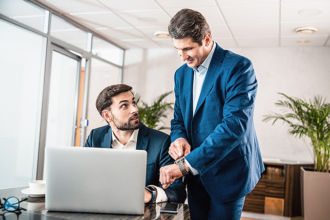 Scheinselbstst&auml;ndigkeit: Diese Konsequenzen drohen Auftragnehmern und -gebern